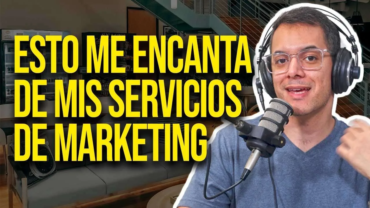 José Yuriar con audífonos y micrófono junto al texto "Esto me encanta de mis servicios de marketing"